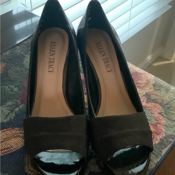 Woman’s black heels by Ellen Tracy size 6.5 - Picture 3 of 7